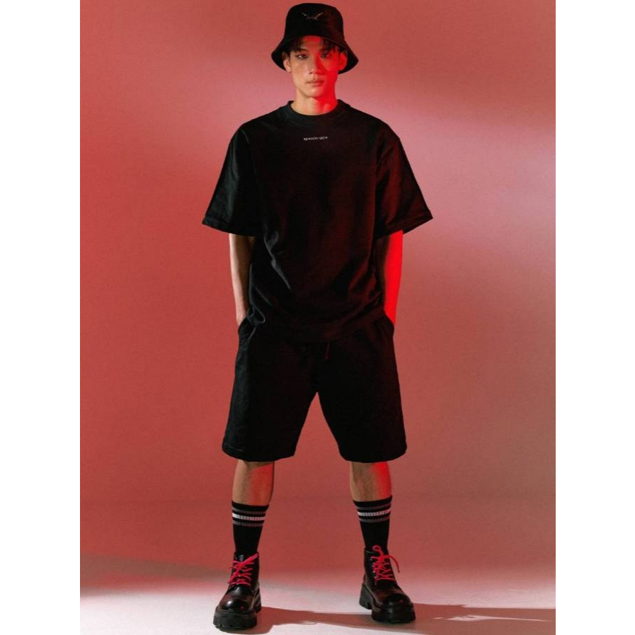 เสื้อยืด Oversize ผ้าหนา แขนตั้งอยู่ทรง สวยมาก Krimson Krew - The Oversize