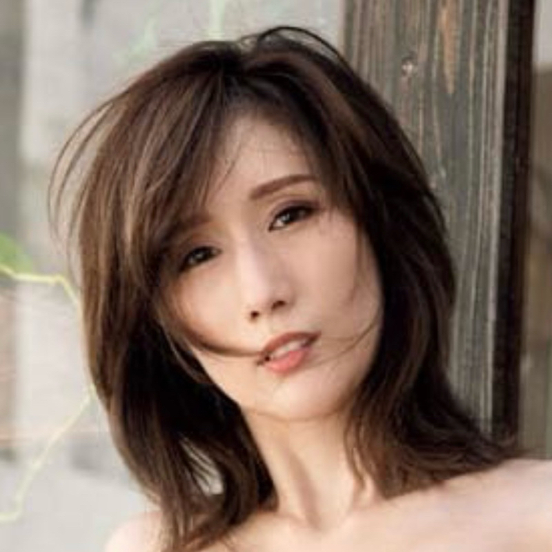 Julia Photobook [J passion] **Limited 3,000 Copies