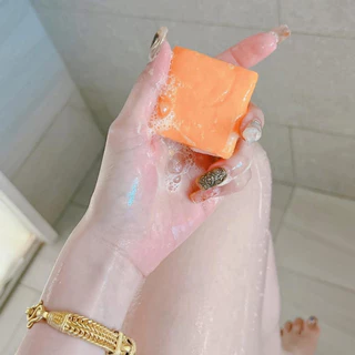Whiteไวท์ Set ครีม+สบู่+เอสเซ้นต์ 4 ชิ้น / White Orange Soap ฟอกผิวกระจ่างใส 1 ถุง (5 ก้อน)