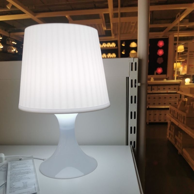 IKEA แท้ค่ะ LAMPAN ลัมปั้น โคมไฟตั้งโต๊ะ, ขาว, เทาเข้ม/ขาว, 29 ซม.