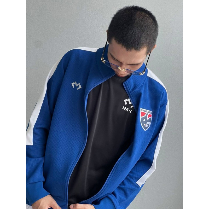 เสื้อแจ็คเก็ตสปอร์ตMa-i MJ-221มีแถบที่แขน เนื้อผ้าพรีเมี่ยมเย็นใส่สบาย ราคา ถูกที่สุด ดีลบีเคเค แกลเลอรีภาพที่ 4