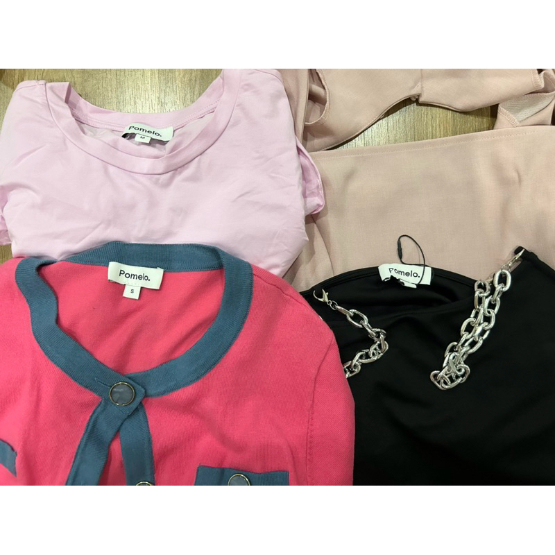 ส่งต่อเสื้อผ้า Pomelo
