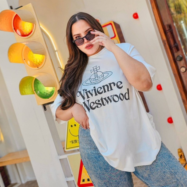 เสื้อยืด ผ้ายืดเยอะ งานตอกเพชร+สกรีน VV 46"-60" (กรุณาอ่านไซส์ในรายละเอียดก่อนสั่งซื้อ)