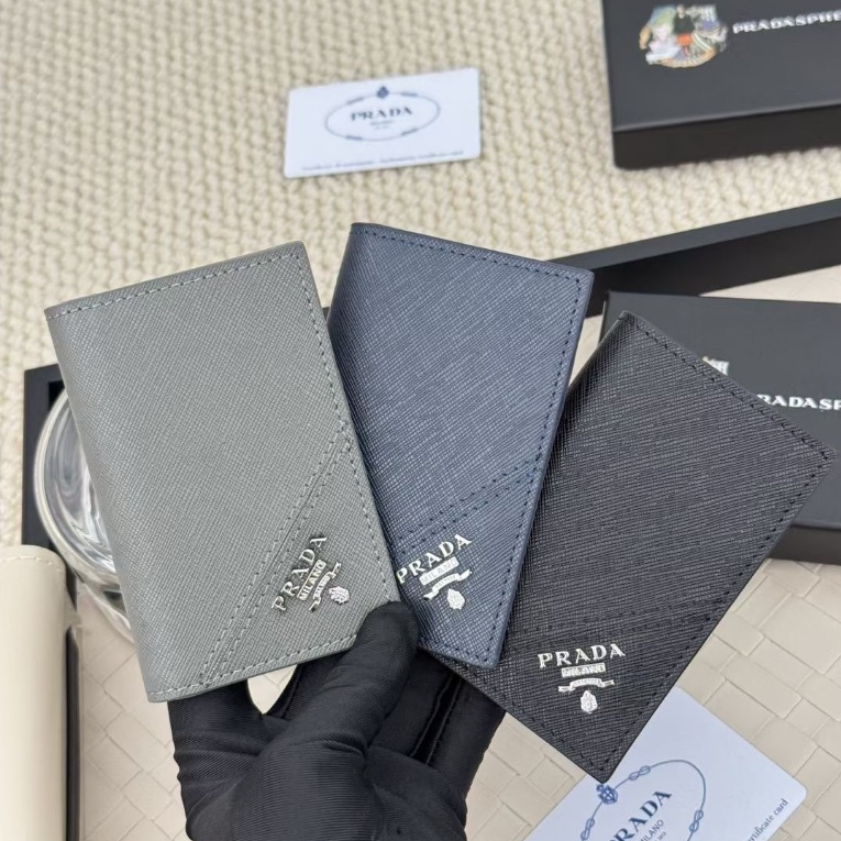 พร้อมส่ง (1:1 Hi end grade) กระเป๋าตังค์+บัตรแบบพับ 2 ตอน Bi-Fold Saffiano Card Wallet