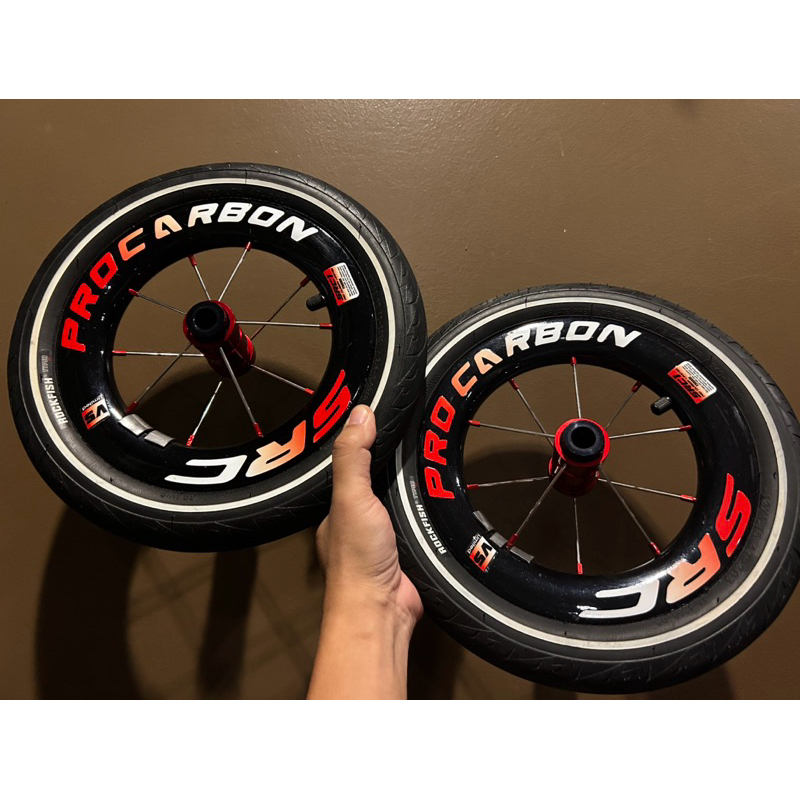 ล้อคาร์บอนตัวท็อประดับโลก สำหรับจักรยานขาไถ Cruzee Papa Bike และยี่ห้ออื่นๆ