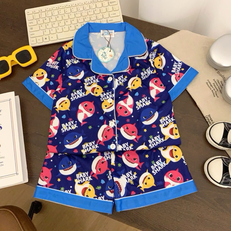 ชุดนอนเด็กลาย baby shark สีน้ำเงิน