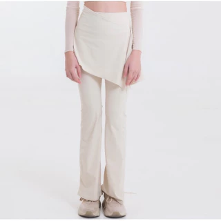 Lunar Gymwear - Ginie Flare Pant - กางเกงออกกำลังทรงขาม้าผ้าคลุมกระโปรง เก๋ๆไม่ซ้ำใคร