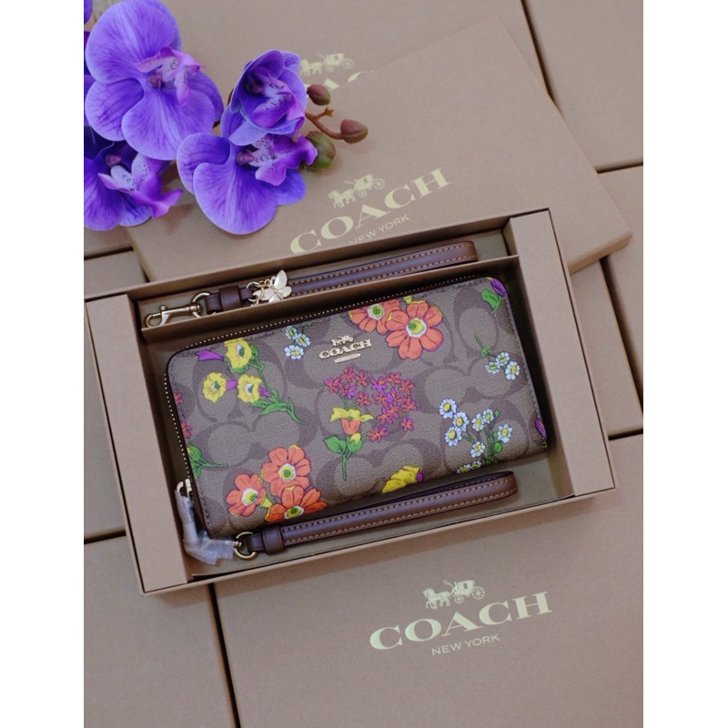 พร้อมส่ง✨✨[ผ่อน 0%] Coach Boxed Long Zip Around Wallet In Signature Canvas With Floral Print CR632
