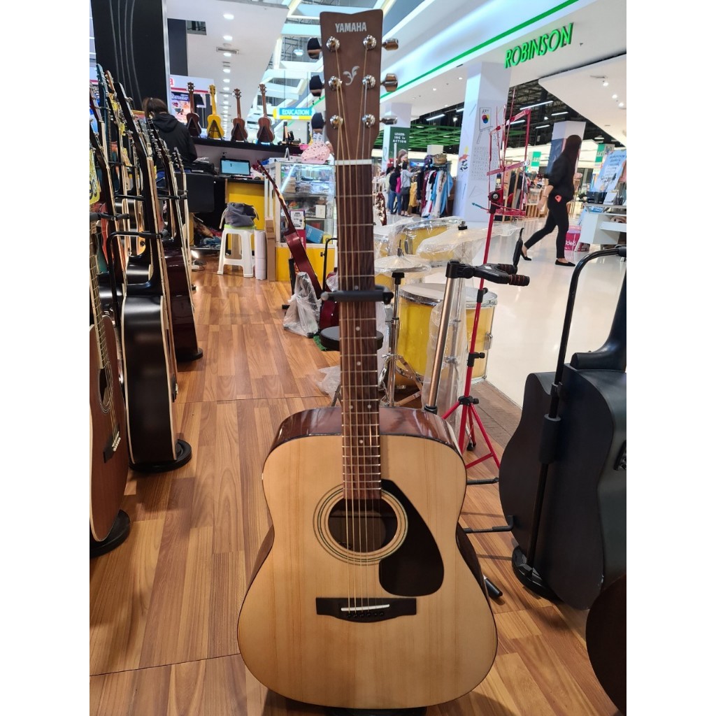 กีต้าร์โปร่ง YAMAHA F310  ฟรี กระเป๋ากีต้าร์+ปิ๊ก