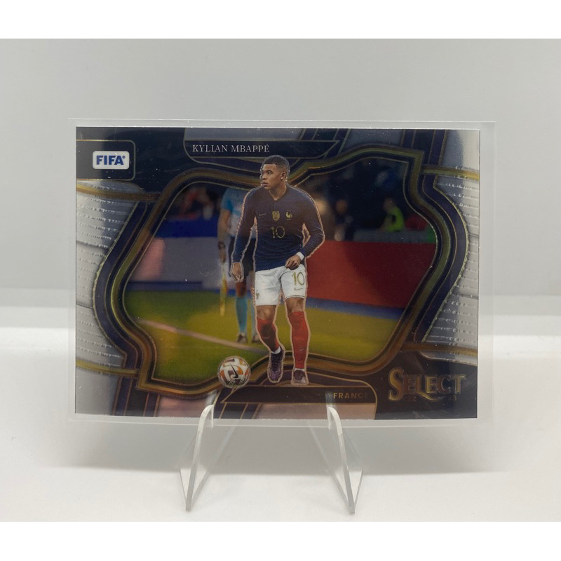 การ์ดฟุตบอล Kylian Mbappe #217 Field Level Base Card 2022-23 Panini Select FIFA Soccer