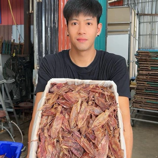 (ซื้อ 2 แถม 2) ปลาหมึกแกะตา เนื้อหวานนุ่ม ตากแดดธรรมชาติ 50 กรัม x4 ถุง รวม 200 กรัม