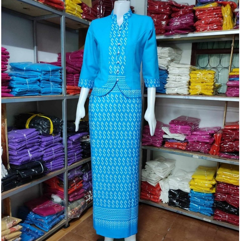 ชุดพื้นเมืองคอจีนสีฟ้า แต่งลายขอ แขนสามส่วน