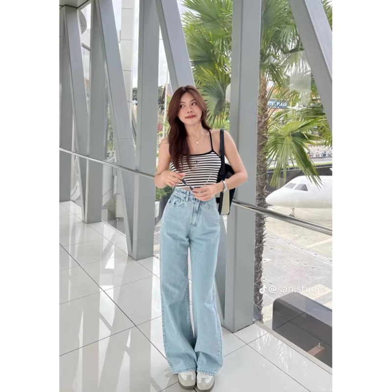 Used กางเกงยีนส์เอวสูงกระบอกใหญ่ jin.bkk sizeM มีตำหนิ*