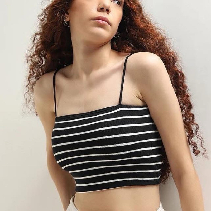 ได้ทั้งชุดน๊าา รุ่นนี้ ชุดเซ็ทเสื้อสายเดี่ยวคอเหลี่ยม+กางเกงขาสั้น Primark Black Striped Top And Shorts สีดำลายขวางขาว