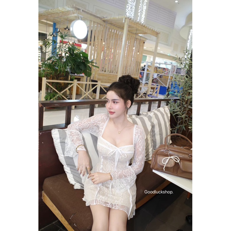 เดรสผ้าลูกไม้ยืดใส่สวยมากรุ่นนี้ รอบนี้ดึงยางหลังเพิ่มความกระชับให้ทรงอกสวยไปอีกค่าา ควรเก็บเพราะใส่ได้ตลอดจริงทรงนี้
