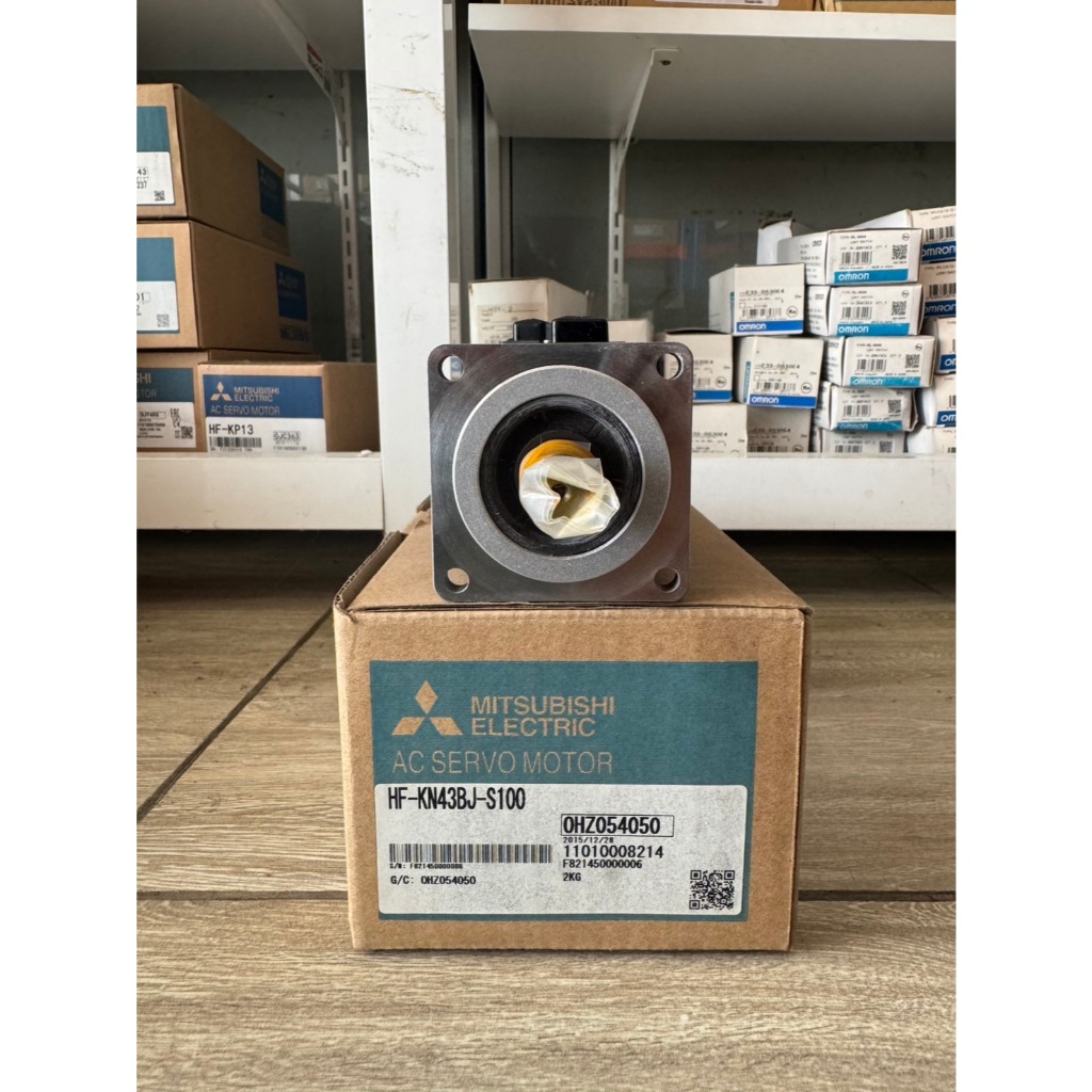 AC SERVO MOTOR MITSUBISHI  HF-KN43BJ-S100  ราคารวมVat มีสต๊อกในไทย