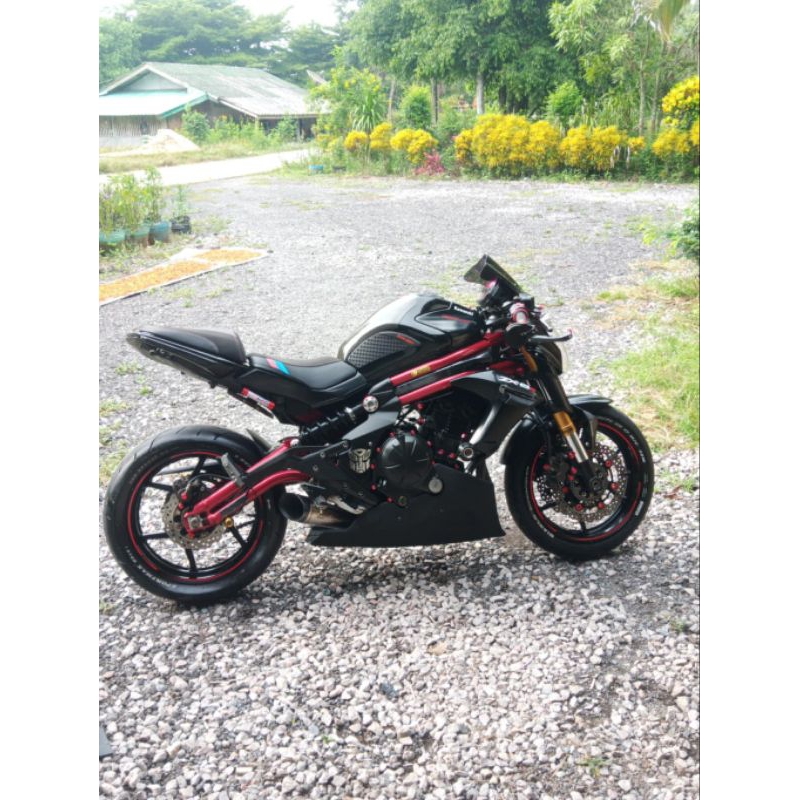 อกล่าง ER6n เป็นสีรองพื้นสีด้าน **รับหุ้มคาบอน***(ใส่แคชบาได้) ติดต่อผ่านเฟสบุคหรือแชททางร้านได้เลยจ้า