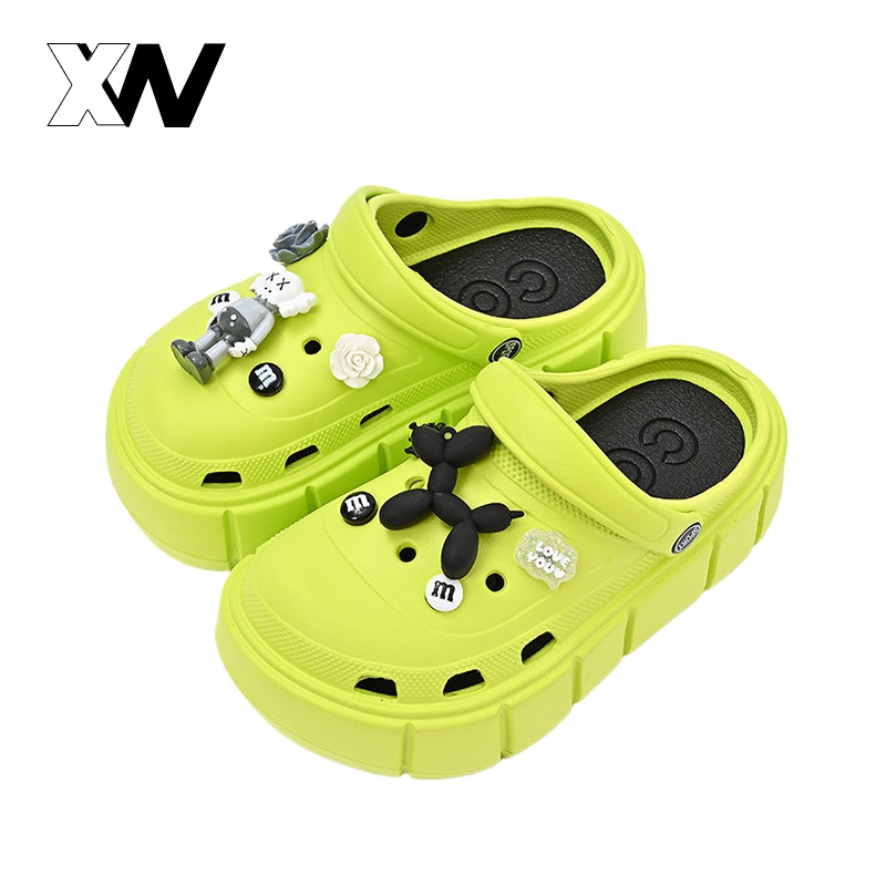 XWbrand  NEW สุดฮิต รองเท้าแตะหัวโตผู้หญิ  แถมตัวการ์ตูนติดให้ด้วยจ้า ราคาถูกคุณภาพดีมาก ไปตํากันทุก