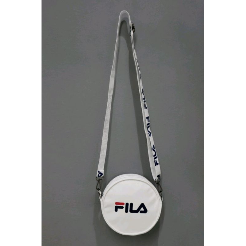 Fila กระเป๋าสะพายข้าง  มือ 1