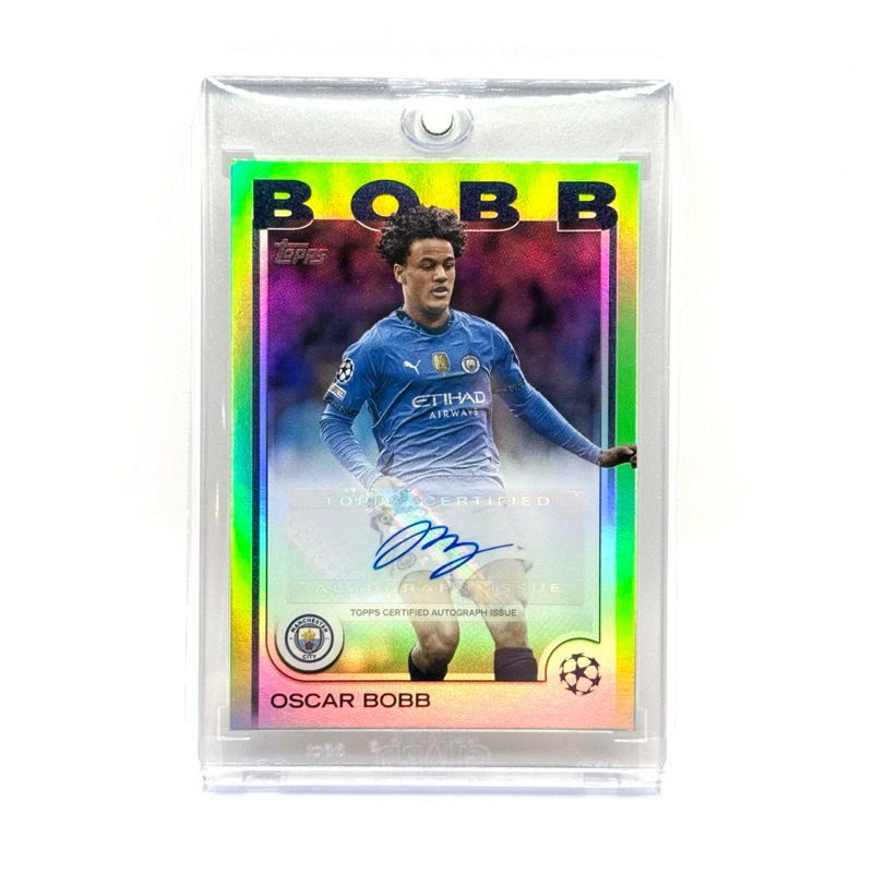 Topps UCC 24/25 Oscar Bobb Manchester City /199 Neon Green Foilboard Autograph