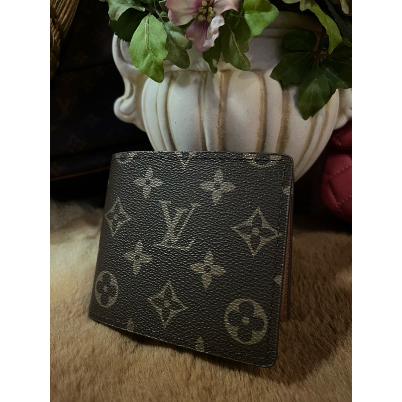 กระเป๋าสตางค์Lvพร้อมส่ง