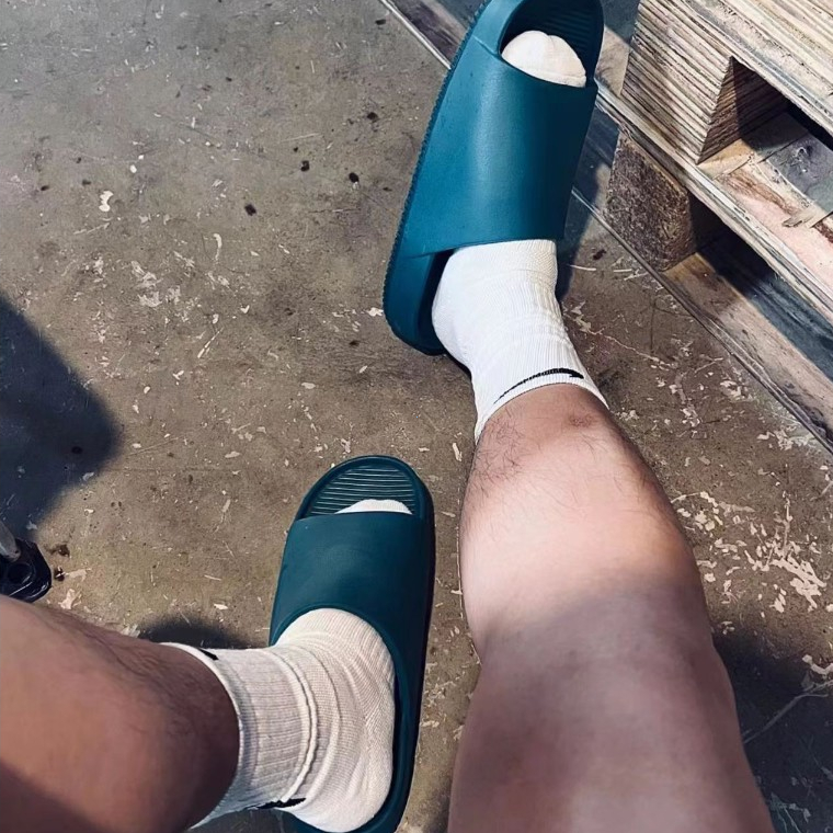 Nike Calm Slide รองเท้าแตะแพลตฟอร์มลำลองผู้ชายส้นเตี้ยพิมพ์ลาย ของแท้ 100% สำหรับกีฬาในร่ม