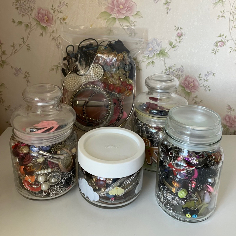Mystery Jewelry Jar สุ่มโหลเครื่องประดับเจเวรี่