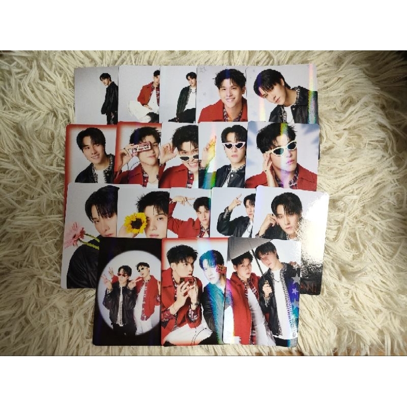 COLLETIBLE RANDOM CARDS SKYNANI