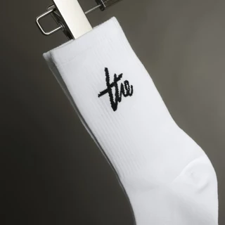 URTHE - ถุงเท้า เเพ็ค 3 คู่ 200 ปักโลโก้ รุ่น THE SOCKS 3 PACK