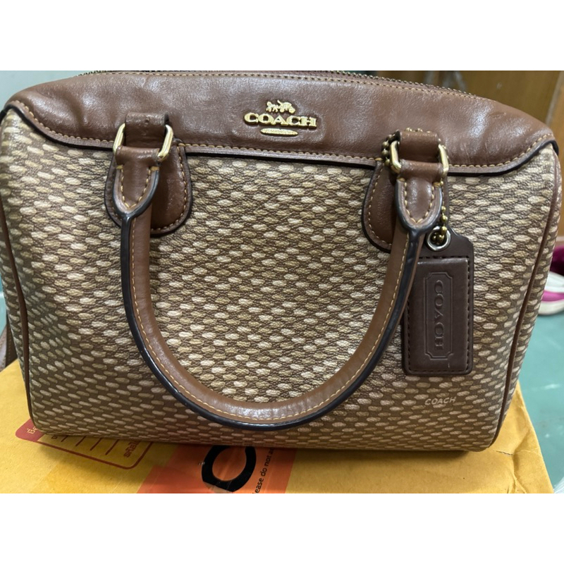 coach หมอน แท้ มือสอง