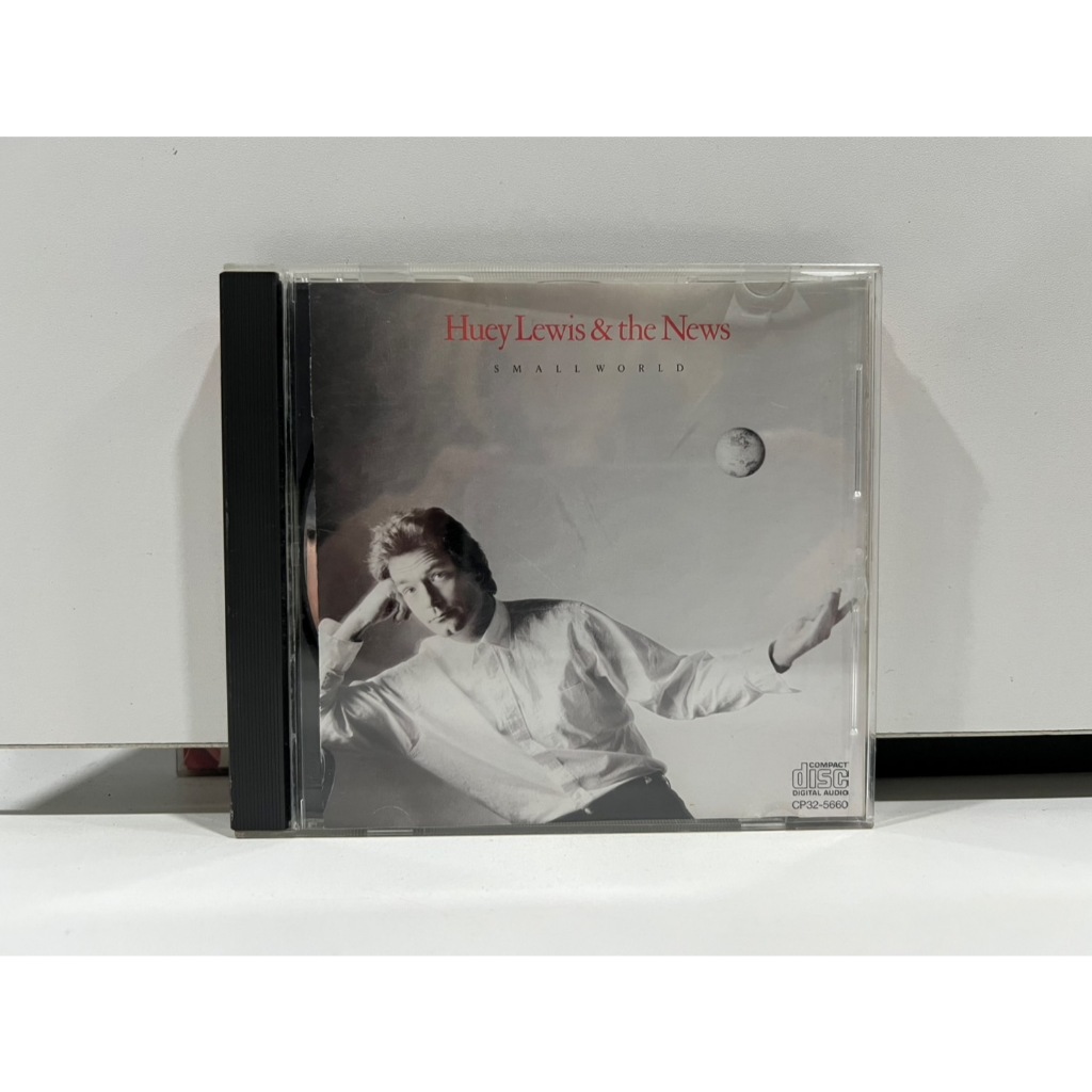 1 CD MUSIC ซีดีเพลงสากล HUEY LEWIS AND THE NEWS/SMALL WORLD (B16G80)
