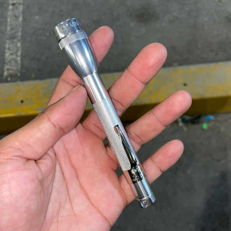 ไฟฉายมือสอง mini maglite