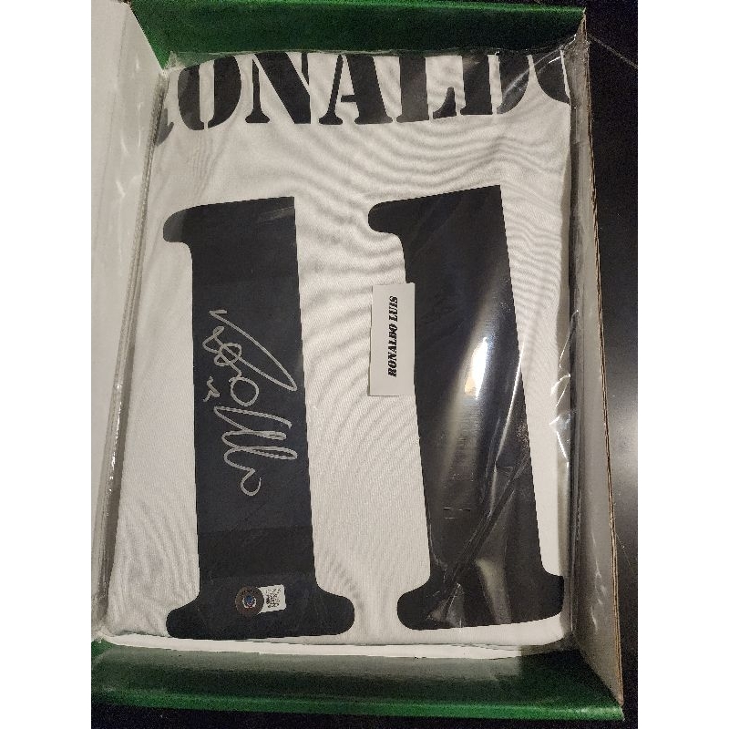 🚚 พร้อมส่งทันที!! 🚚 เสื้อ Real Madrid พร้อมลายเซ็น โล้นทองคำ Ronaldo R9 ของแท้ มี QR รับรองของแท้ !