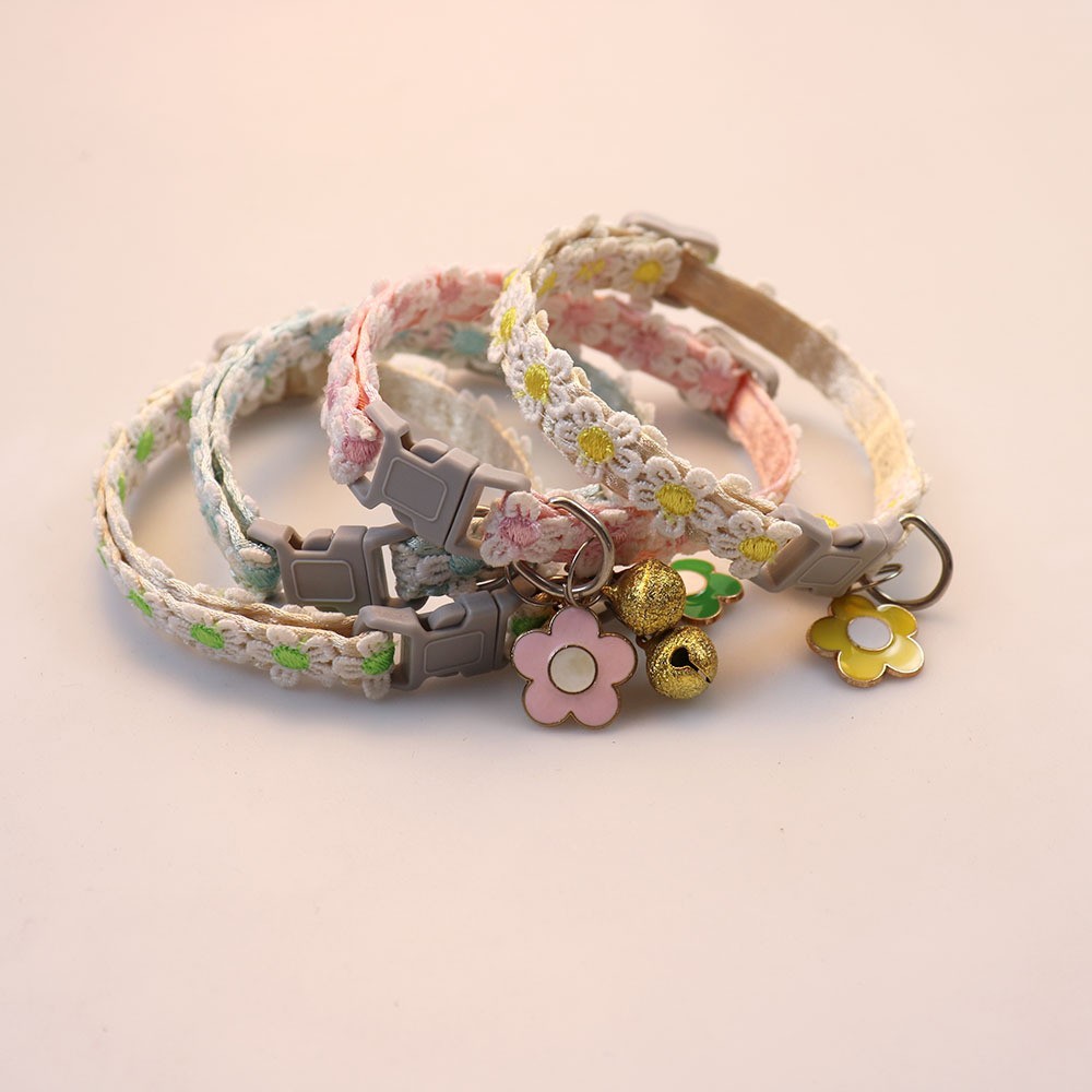 PEKO PET&CAT [PC014] ปลอกคอสัตว์เลี้ยง ผ้าดอกไม้ สีพาสเทล มีจี้และกระดิ่ง ปลอกคอแมว ปลอกคอสุนัข