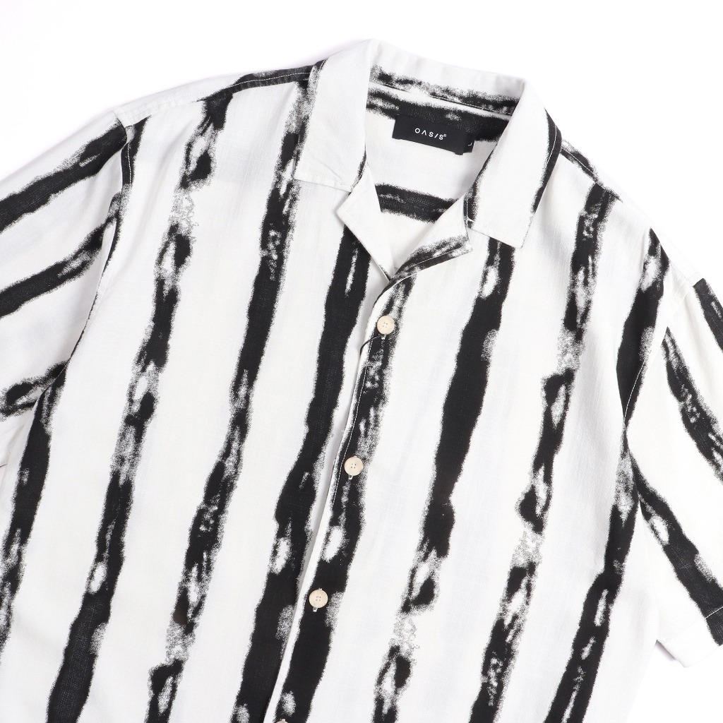 OASIS เสื้อฮาวาย เสื้อเชิ้ตผู้ชาย แขนสั้น ลายพิมพ์ รุ่น MWSOH-4749-L สีลาย พื้นสีเบจ, กากี, ขาว - รูปที่ 6