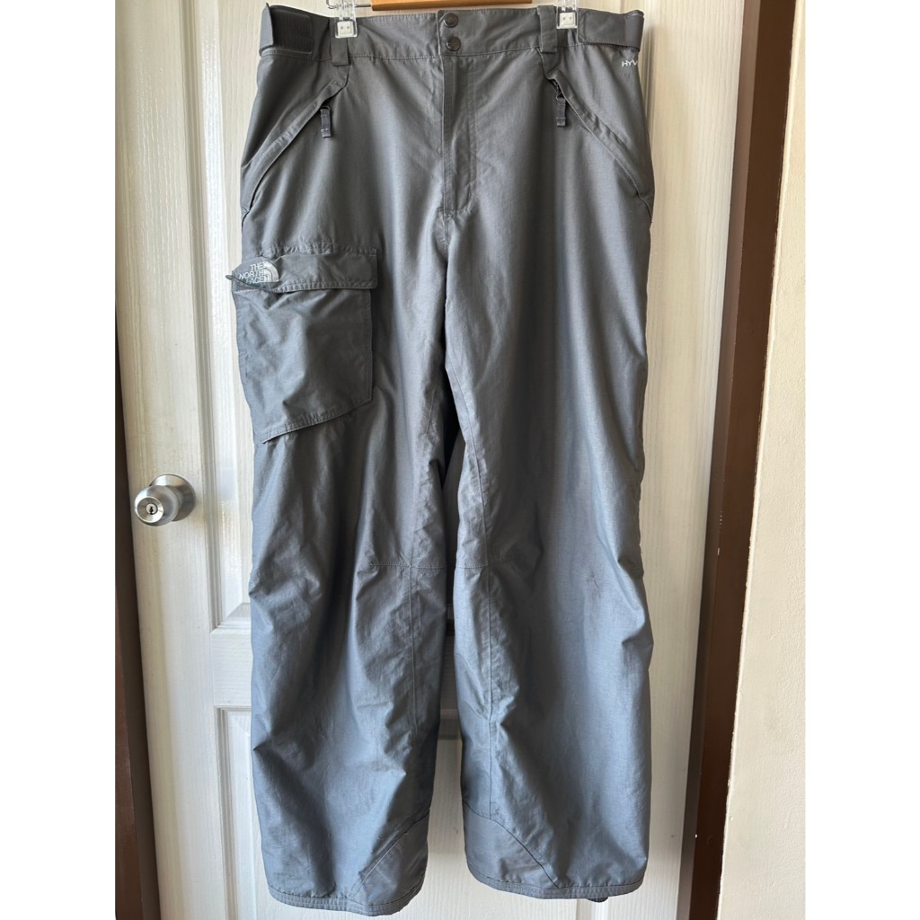 กางเกงขายาว the north face แท้!! มือสอง สกี Hy vent เอว 40 ยาว 43 สะโพก 54   มีตำหนิ ปลายขารอยข่วนกั
