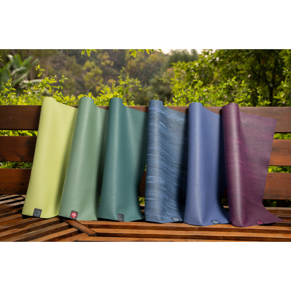 Manduka เสื่อโยคะพับได้ Manduka รุ่น eko® superlite travel yoga mat 1.5mm (71")