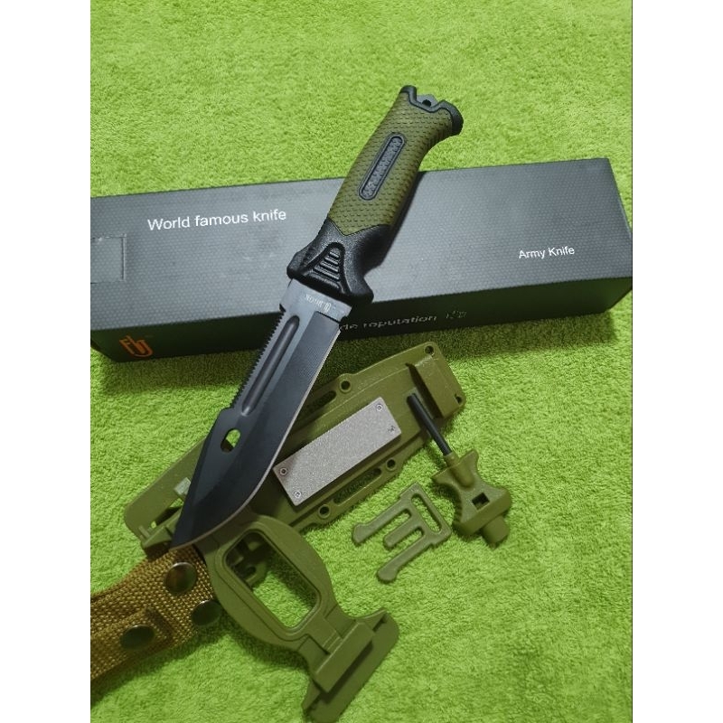 มีดพกรุ่น BGOK World famous knife Army knife รุ่น5238Bสีเขีวย