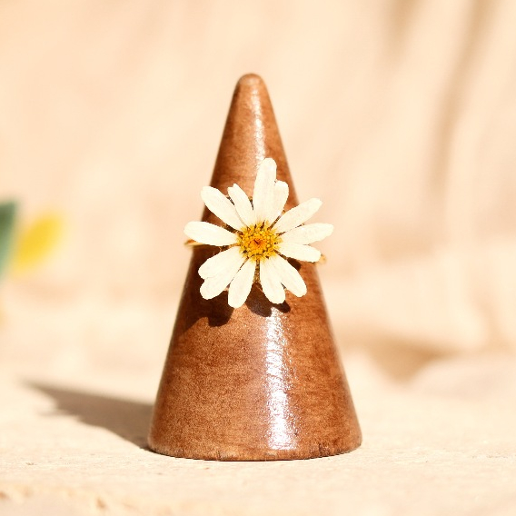 • Camin Craft • แหวนเรซิ่นดอกไม้ รุ่นดอกไม้เคลือบ สแตนเลสกันน้ำ