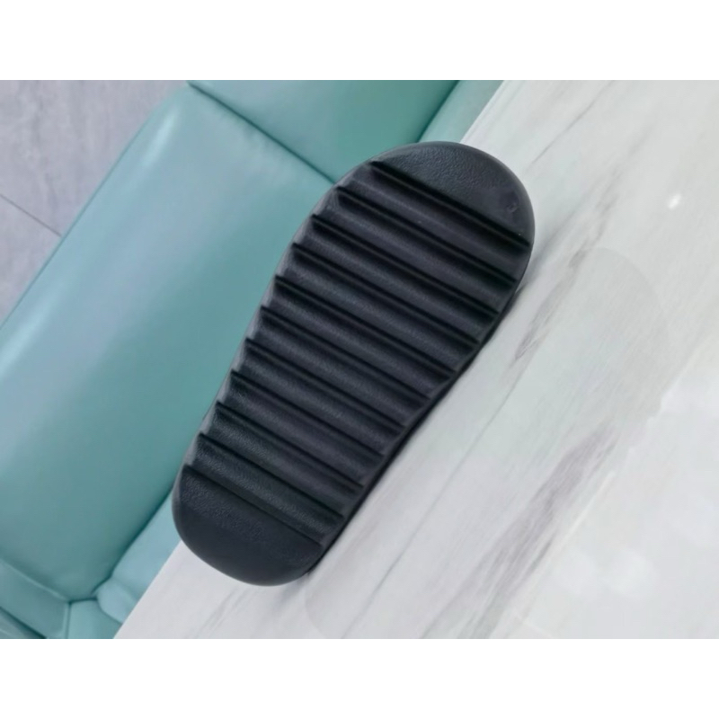 C2** รองเท้าแตะ adid  YEEZY slides มีไซส์ Us3-11 สินค้าใหม่ ของแท้