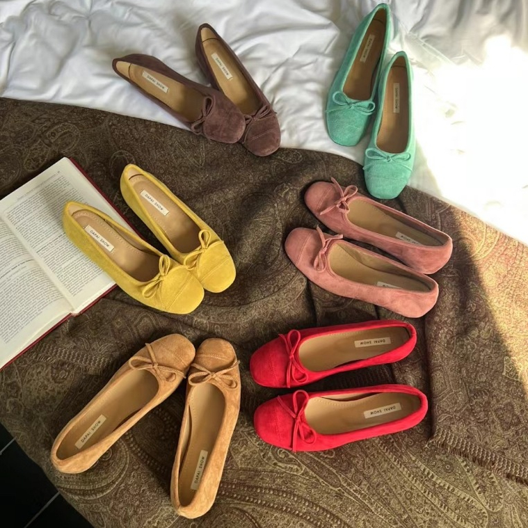 (พร้อมส่ง/Pre Order) รองเท้า รุ่น Zoey Shoes มี 6 สี | PENN STUDIO