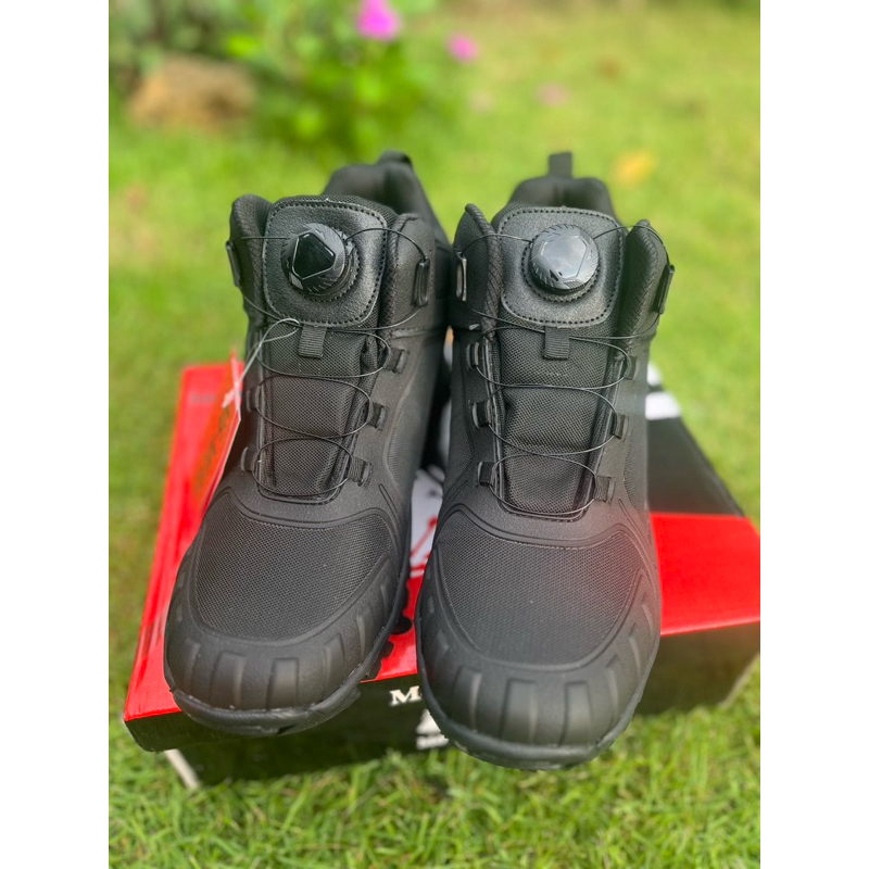 รองเท้าM6 -MERLLEแบบมีปุ๋มล็อก