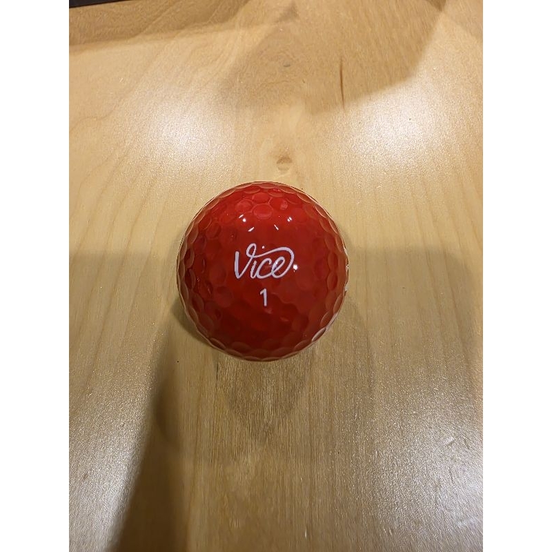 Vice Golf ลูกกอล์ฟ สวยๆ สำหรับพัต