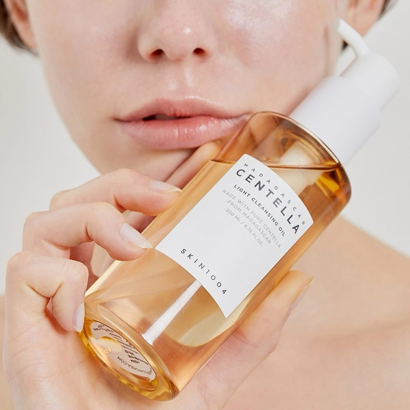 SKIN1004 Madagascar Centella Light Cleansing Oil 200ml.