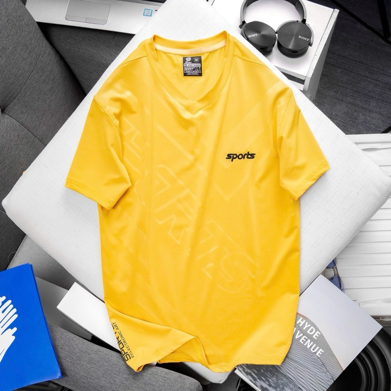 พร้อมส่ง! เสื้อกีฬาสปอร์ตคอวี SPORTS เสื้อบอล มีครบไซส์ผ้านิ่มใส่สบายใส่ออกกำลังกาย ระบายความร้อนได้ดี