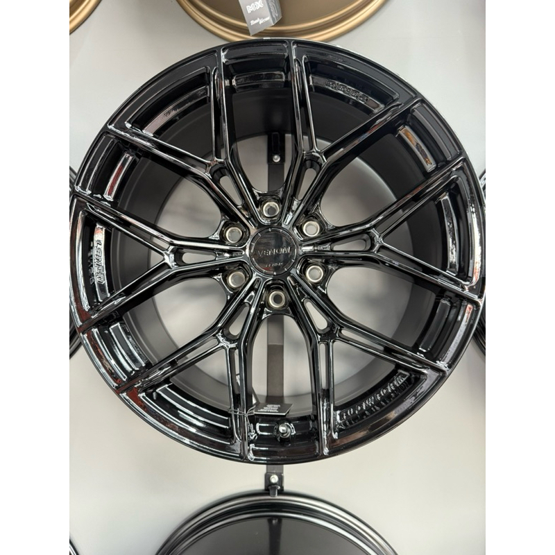 ล้อแม็กซ์ Lenso VT5 สเปค 18“&20“x9.0/9.5 PCD 6รู139.7 ET+15 ( ล้อเบา )สีดำเงา