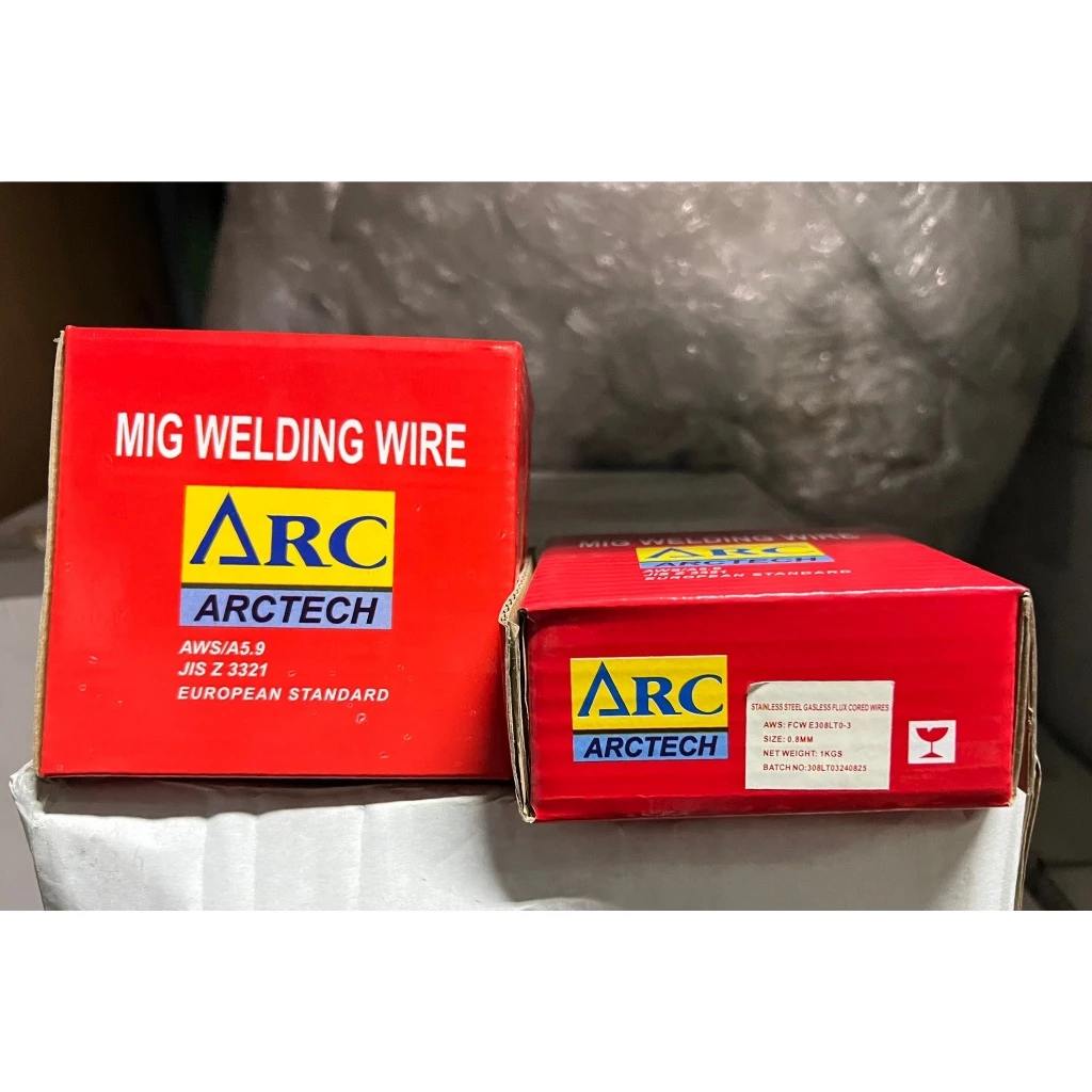 ARCTECH ลวดเชื่อม MIG FLUXCORE เชื่อมสแตนเลสไม่ต้องใช้แก๊ส Co2 ขนาด 0.8 mm. 1KG. ARCTECH