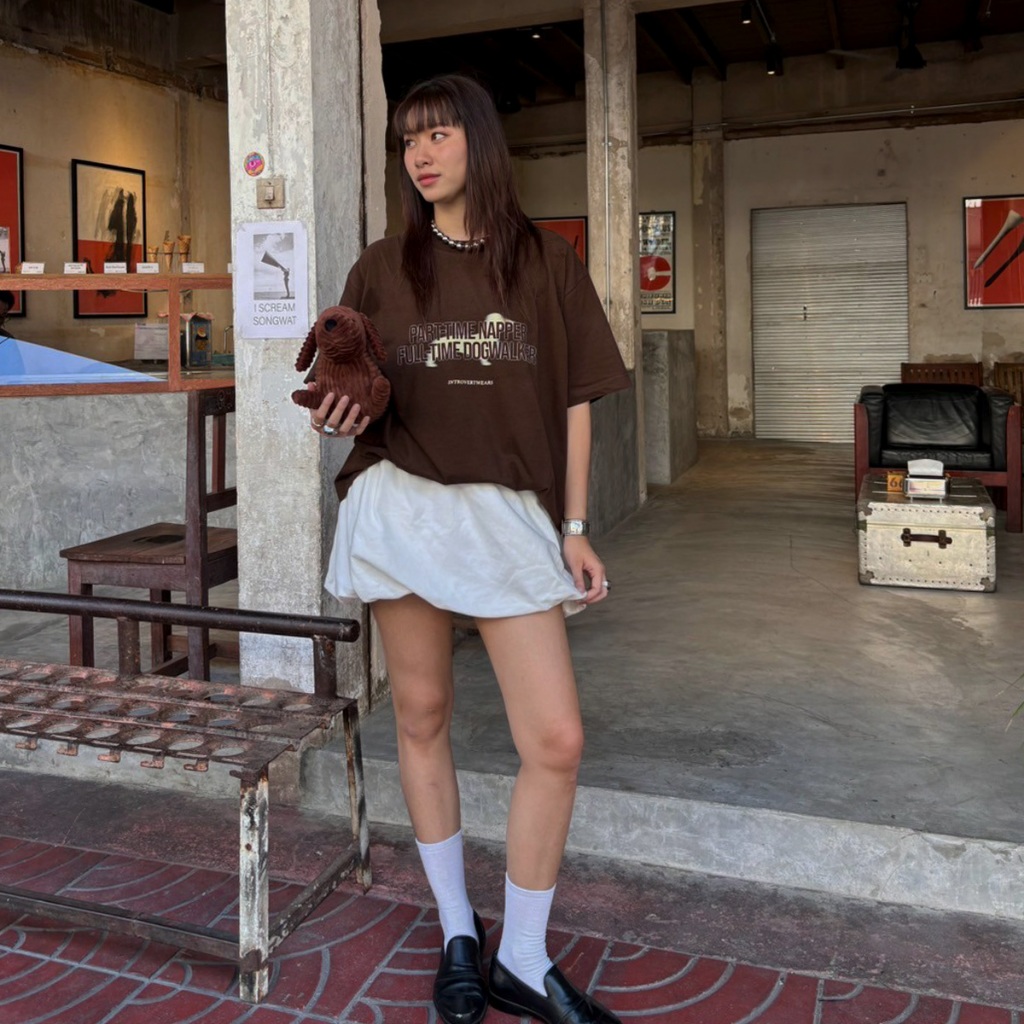 introvertwears | Dog Walker Tee (เสื้อยืดโอเวอร์ไซส์ ผ้านุ่มพิเศษ) - รูปที่ 3