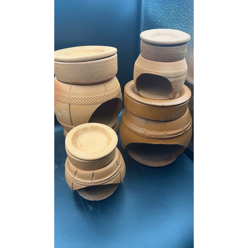 บ้านแอร์ ดินเผา2.5 ถึง 6 นิ้ว  มี 3 ชิ้น แยกใช้ได้ (ใส่น้ำแข็งทำความเย็นด้านบน)