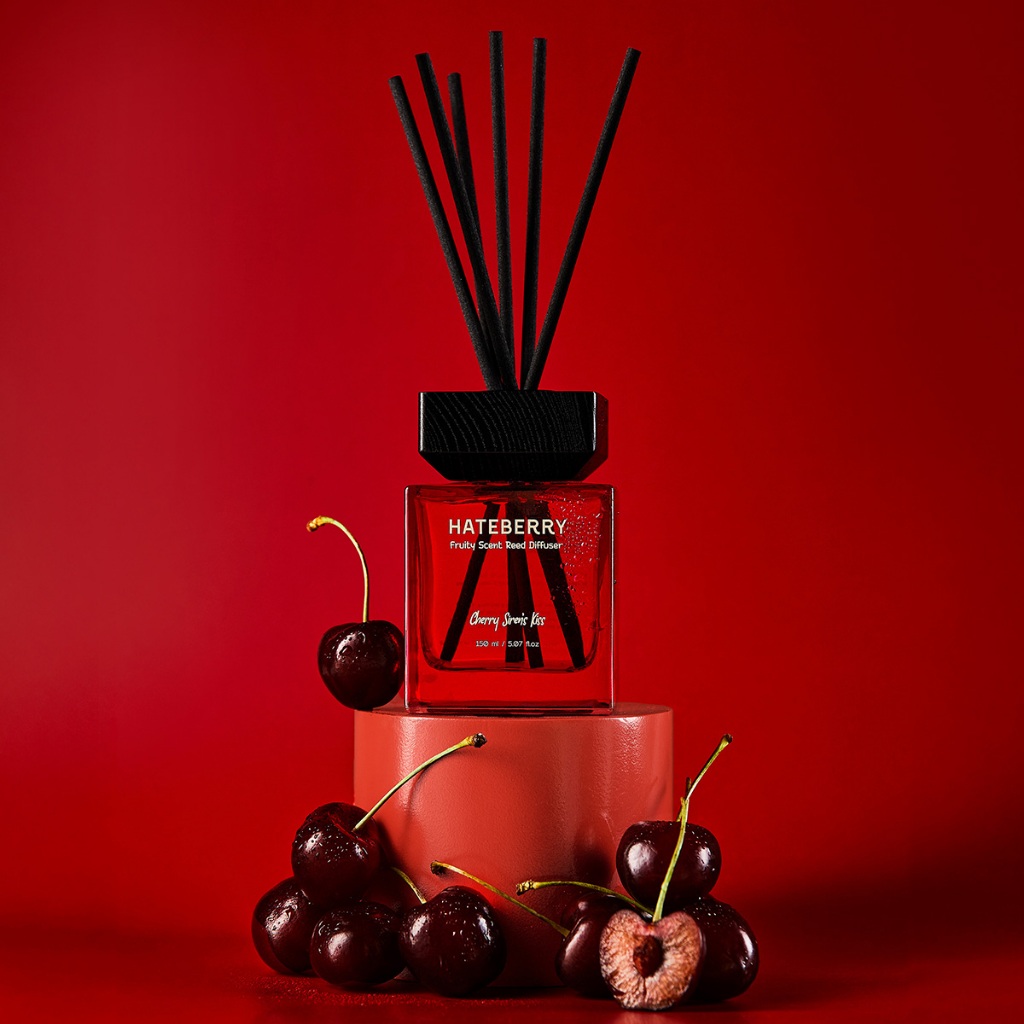 HATEBERRY SCENT ก้านไม้หอมปรับอากาศ กลิ่น Cherry Siren's Kiss ขนาด 150 มล.